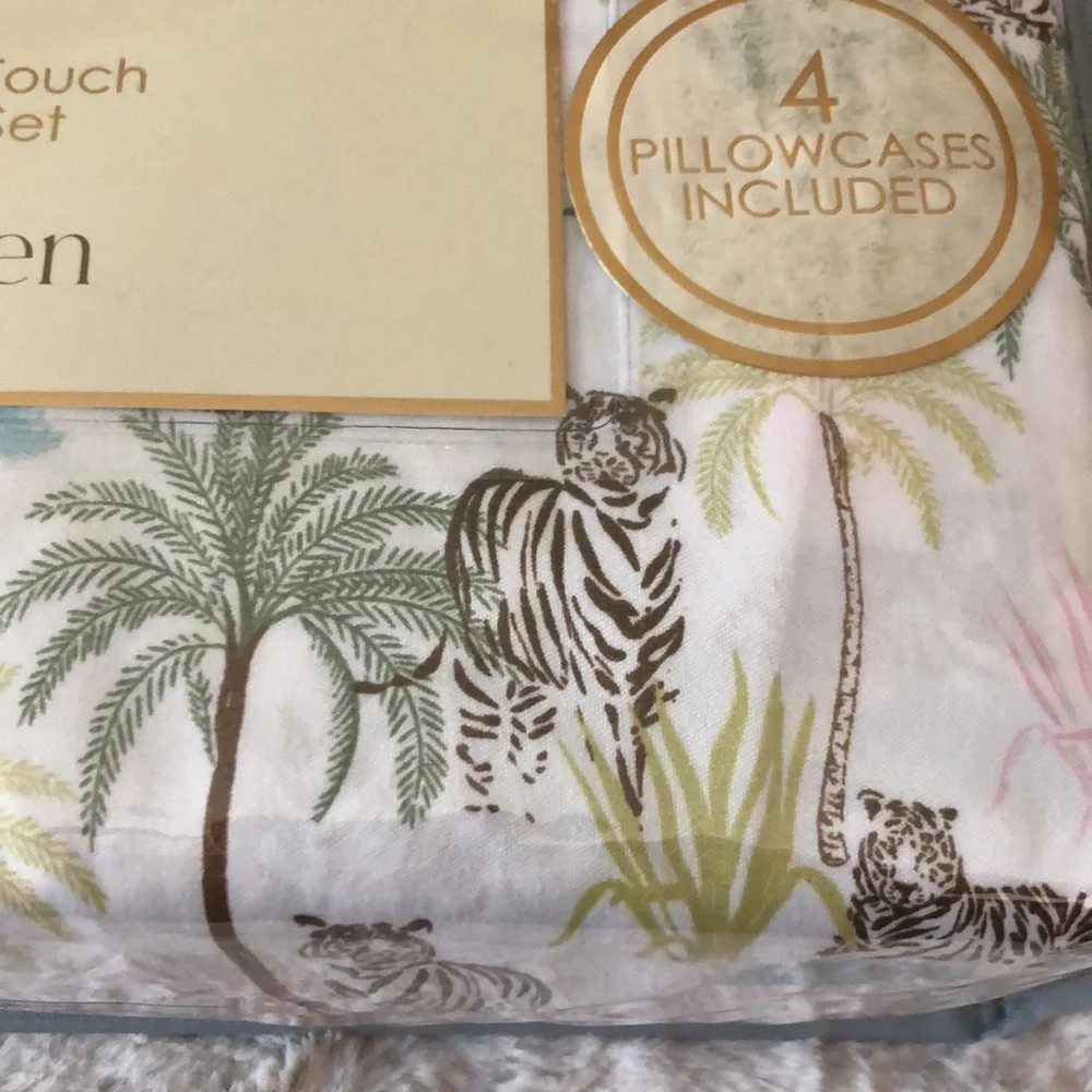 Ivory Road Queen Sheet Set - Pastel Palm & Tiger Print